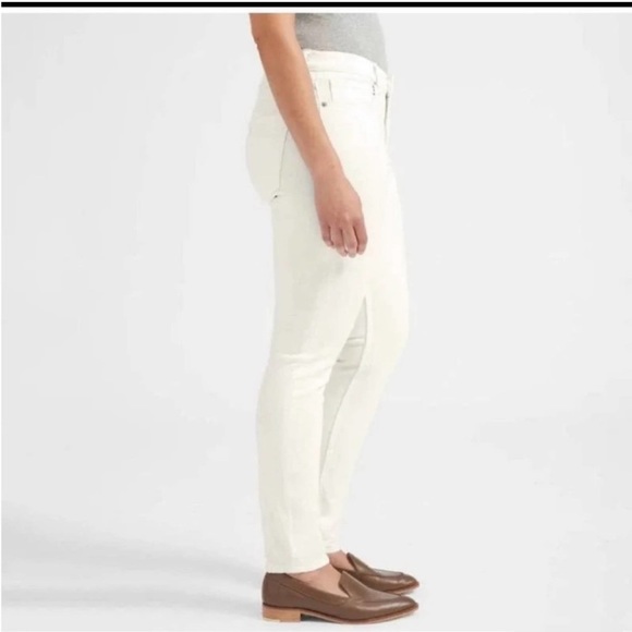 Everlane The Mid-Rise Skinny Jean in Bone - Picture 1 of 5